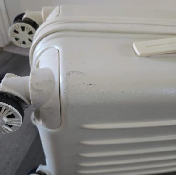 Miffy luggage suitcase white used Japan Exclusive kawaii rare - Picture 7 of 9